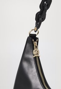 Tommy Hilfiger Kabelka - black