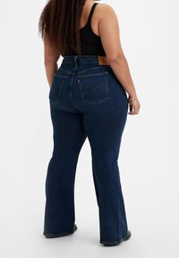 Levi's® Plus Flared-farkut - dark-blue denim
