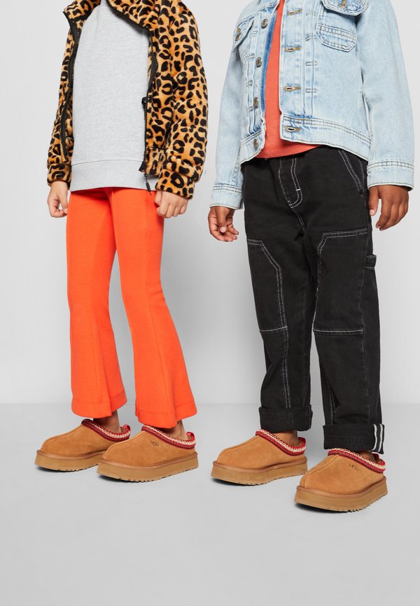 TAZZ UNISEX - Slippers - chestnut4