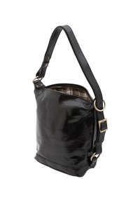 Borsa a spalla in pelle nera con una finitura liscia e lucida, un manico singolo regolabile e una fodera interna a quadri. Presenta dettagli in metallo.