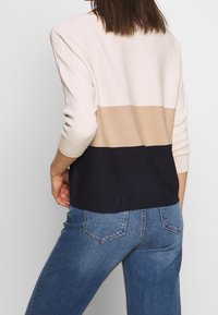 Vero Moda Svetr - nude