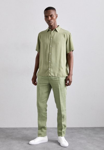 J.LINDEBERG Srajca - oil green