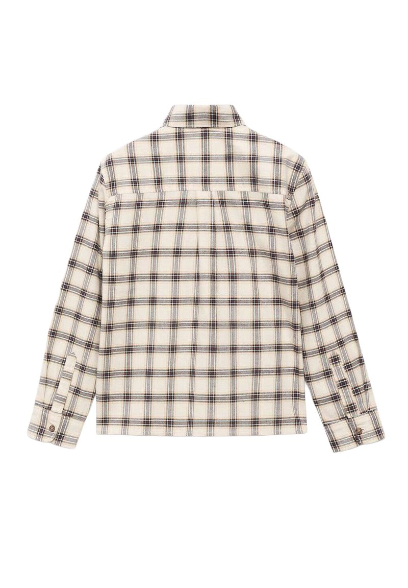 Camicia in flanella a scacchi leggera in crema, con quadri blu scuro e marroni, dotata di colletto a punta e polsini con bottoni, dettaglio con piega sul retro.