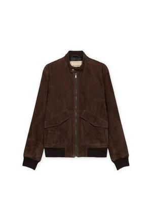 Bruine suède bomberjack met ritssluiting aan de voorkant, kraag met drukknoop, twee klepzakken aan de voorkant en geribbelde boorden en zoom.
