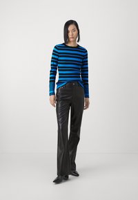 DKNY BOREUM PANTS - Nadrágok - black