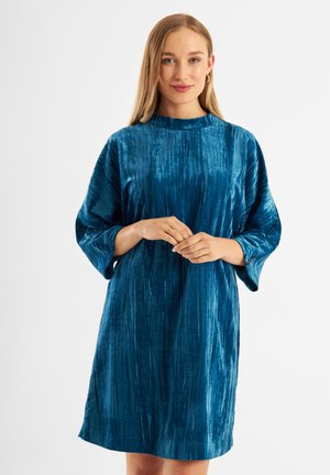Teeal Samtkleid mit hohem Ausschnitt und weitem Ärmeln. Verfügt über vertikale Strukturlinien, knielangen Schnitt und einen lässigen Sitz.