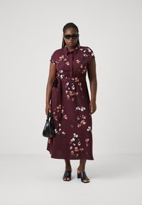 Vero Moda Curve VMNEWHALLIE LONG DRESS - Maxikjole - winetasting