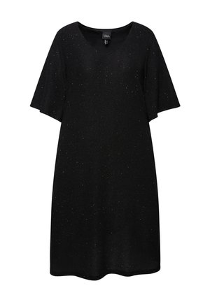 Vestido negro con escote en V y mangas cortas con volantes. La tela tiene un acabado texturizado con sutiles detalles brillantes en toda su superficie.