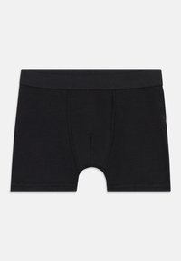 Boxers pretos feitos de tecido suave, com uma cintura ajustada, comprimento até a metade da coxa e um detalhe em costura na frente para suporte.