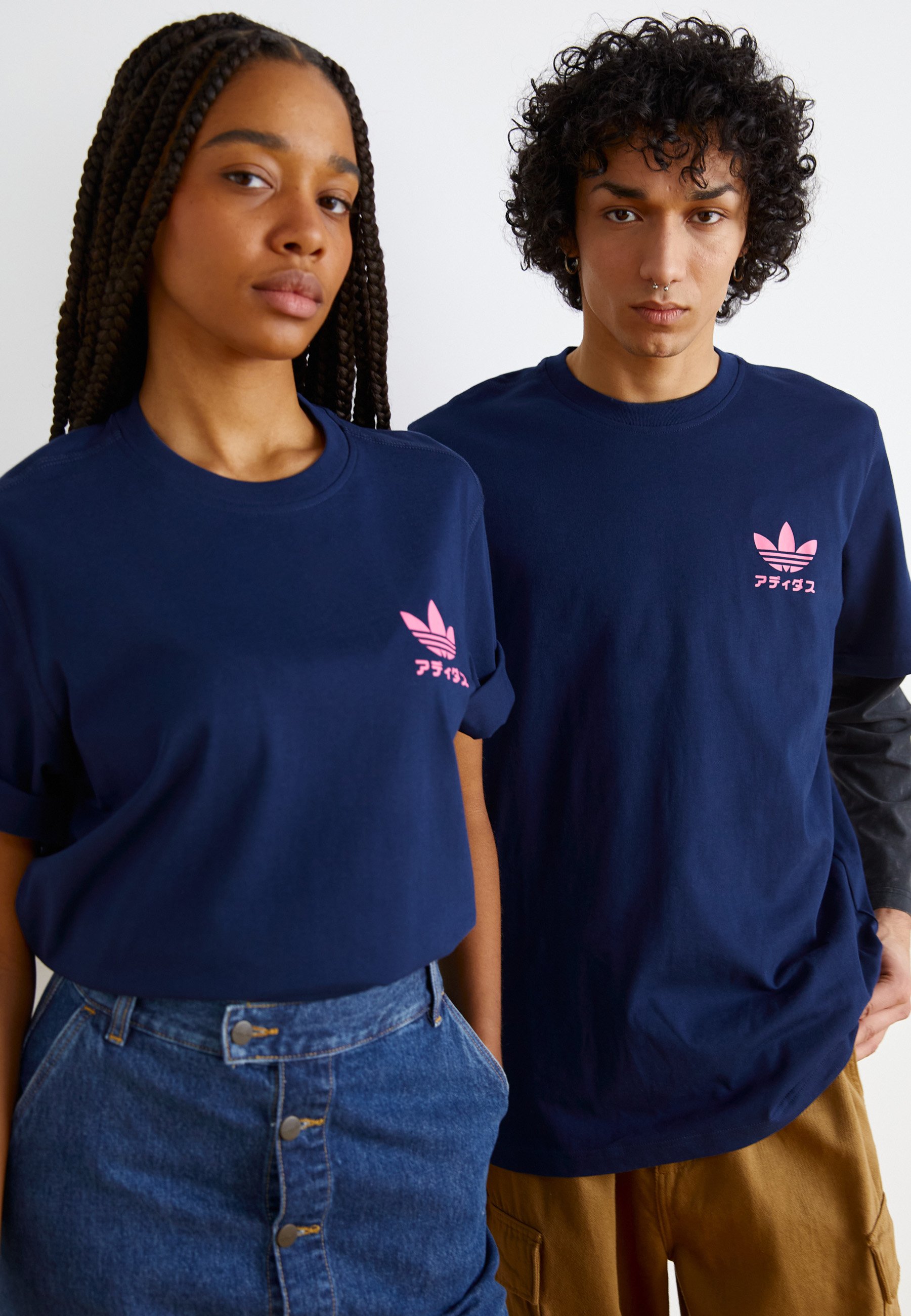 Tシャツ・カットソー adidas Oversized Tee Night Indigo JP1059 T-shirts adidas Adicolor Oversized T-Shirt Night Indigo