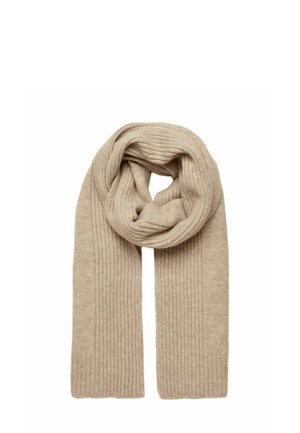 Sciarpa larga beige lavorata a maglia con motivo a coste verticali, piegata ad anello su sfondo bianco.