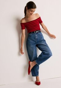 Next STRIPE SHORT SLEEVE REGULAR FIT - Marškinėliai su spaudiniu - red