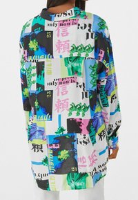 Bershka Camicia - stone