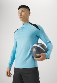 Nike Performance STRIKE DRILL TOP - Hosszú ujjú felső - aquarius blue
