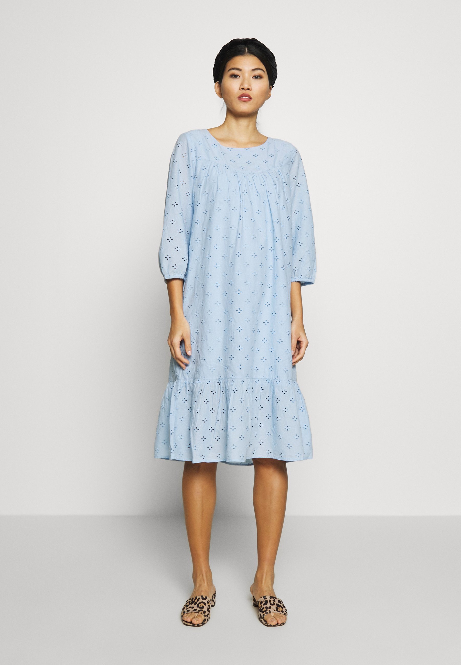 Blue Dress Saint Laurent Hverdagskjoler Blue Dress Saint Laurent Hverdagskjoler
