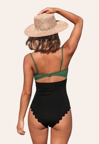 Cupshe CAPTIVATING TWO-TONE  - Maillot de bain - black green