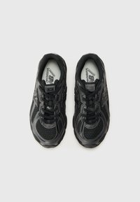 New Balance 740 - Tenisice - black cement