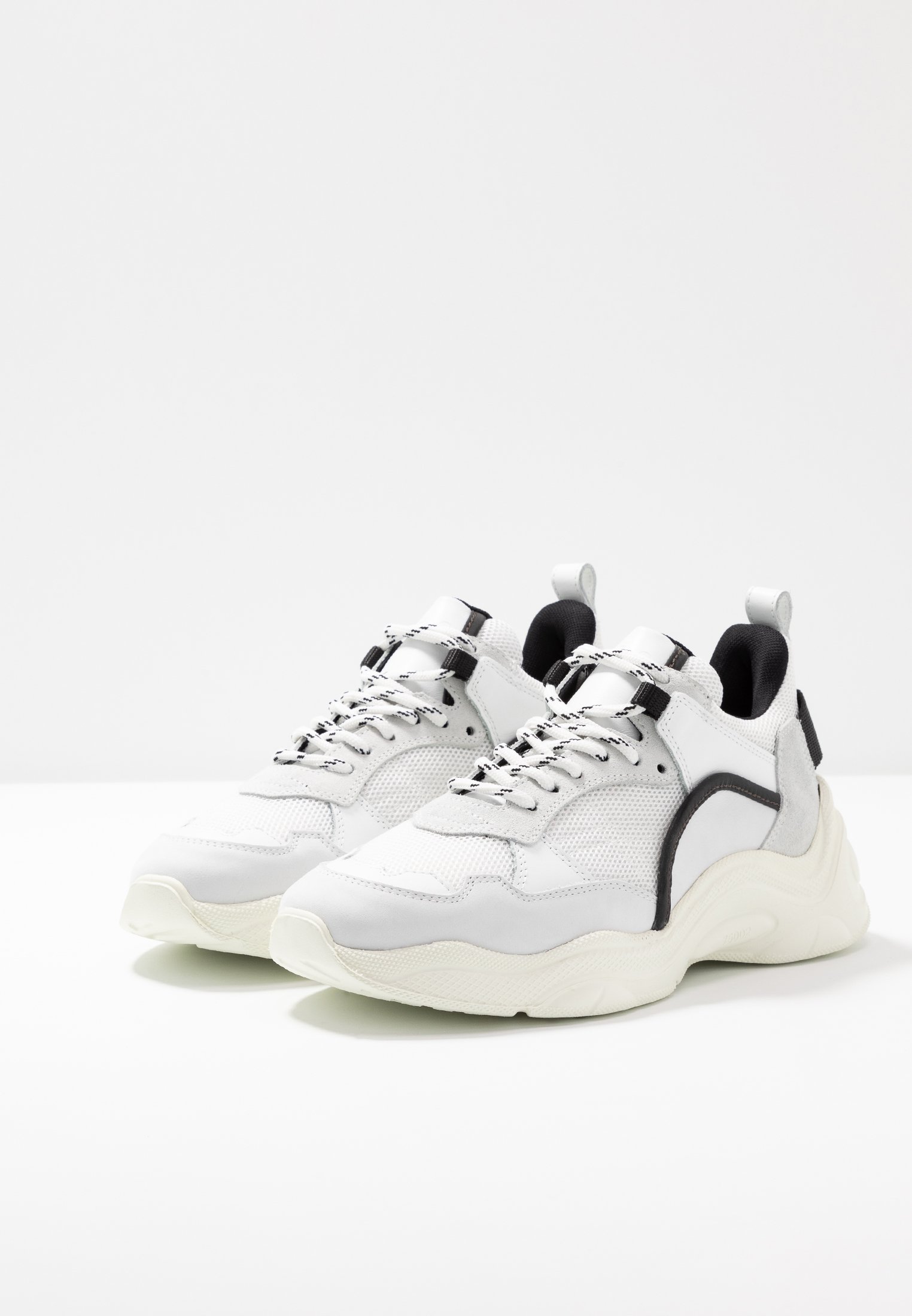 basket curve runner iro