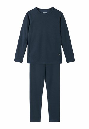 Top a maniche lunghe blu scuro con finitura texturizzata e leggings abbinati. Presenta maniche raglan e una piccola etichetta con il logo sulla parte superiore.