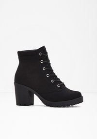 bonprix Stivaletti stringati - black