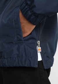 Ellesse Veste coupe-vent - dark blue