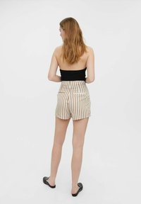 Vero Moda NOOS - Šortky - silver mink