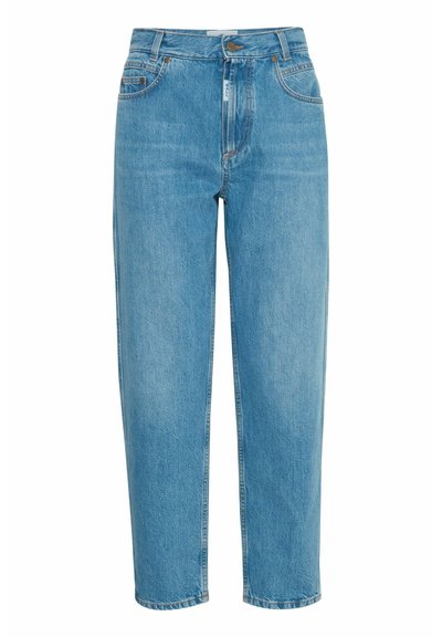 Jeans blu chiaro a gamba dritta realizzati in denim. Presentano cinque tasche, una chiusura con bottone e cerniera, e cuciture a contrasto.