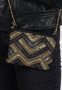 Harpa LORIETTA - Clutch - black pearl
