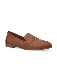 Braune Lederloafers mit flachem Absatz, spitzem Zeh und gesticktem Akzentdetail auf dem Vorderblatt. Glatte Textur und minimalistisches Design.