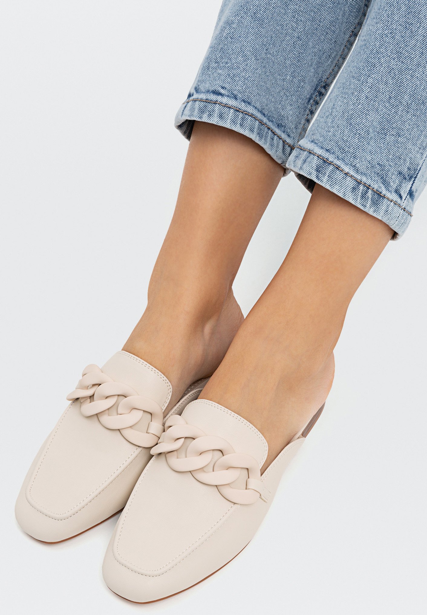 Stradivarius MIT ZIERKETTE - Muiltjes - off white/crème - Zalando.be
