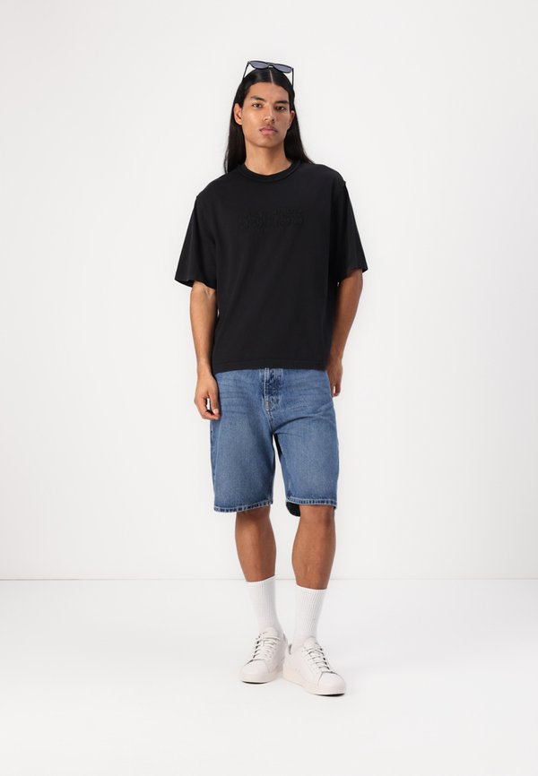 APPLIQUE BOXY TEE - Basic T-shirt2