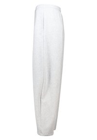 Pantalones de chándal gris claro hechos de material suave, con una cinturilla elástica y bolsillos laterales, que presentan un corte holgado y un diseño de pierna recta.