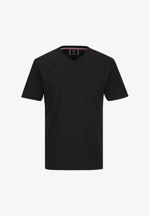 Schwarzes T-Shirt mit V-Ausschnitt und kurzen Ärmeln, mit einem kleinen aufgestickten Schild-Logo auf der linken Brust und einem gestreiften Kragen-Detail im Inneren.