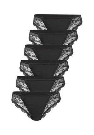 Sechs schwarze Spitzenhöschen mit kleinen Schleifen vorne, vertikal auf weißem Hintergrund angeordnet.