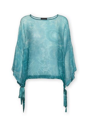 Jasnoniebieska przezroczysta bluzka z szerokimi rękawami i sznurkami do wiązania na dole, zdobiona subtelnymi wzorami kwiatowymi i paisley.