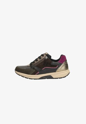 Schnürschuhe aus schwarzem, olivfarbenem und metallic-goldenem Material mit strukturiertem Finish und pinken Akzenten. Runde Zehenform und gepolsterte Sohle.