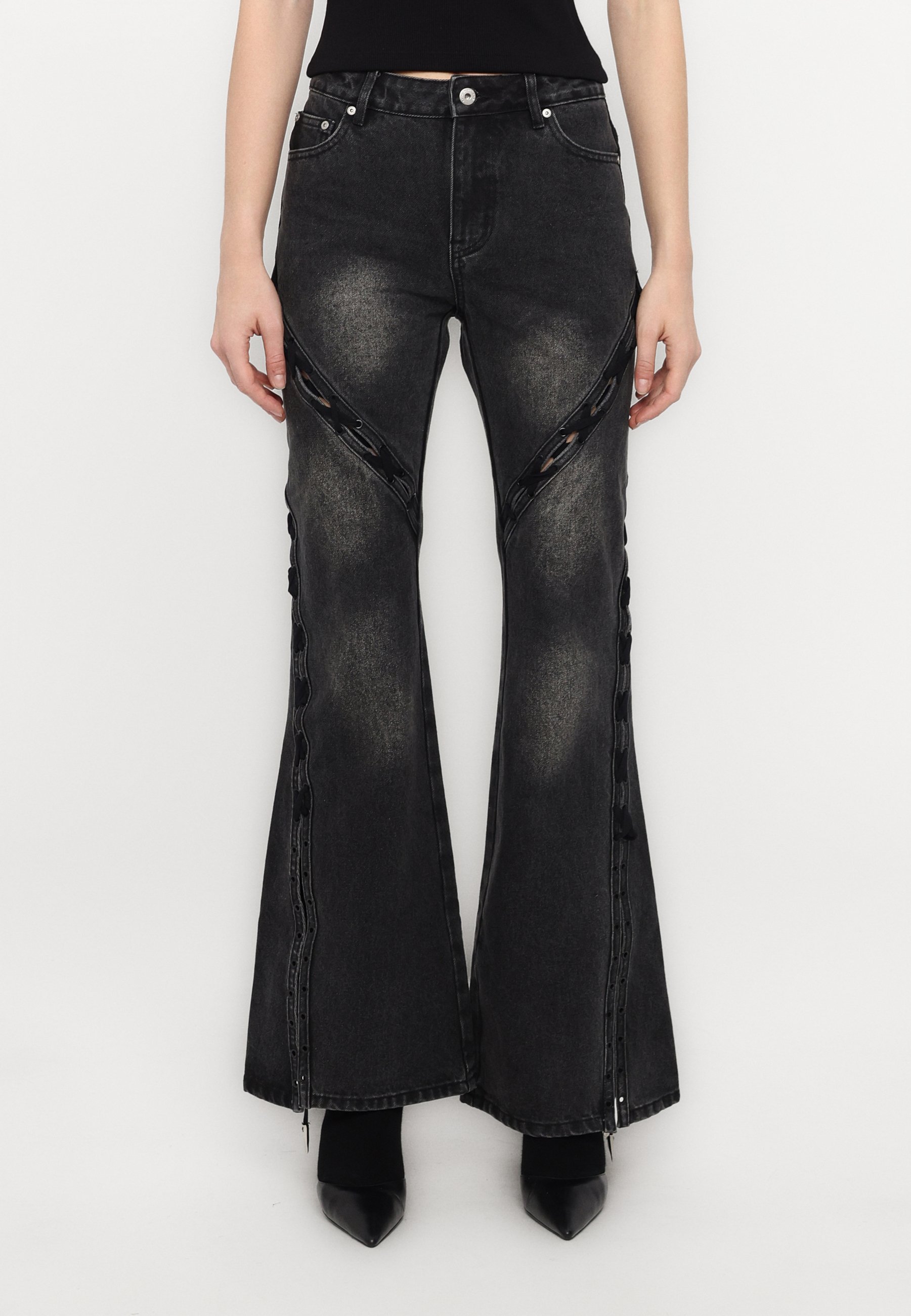 パンツ FengChenwang DECONSTRUCTION WASHED JEANS Feng Chen Wang: Gray Deconstruction Washed Jeans | SSENSE