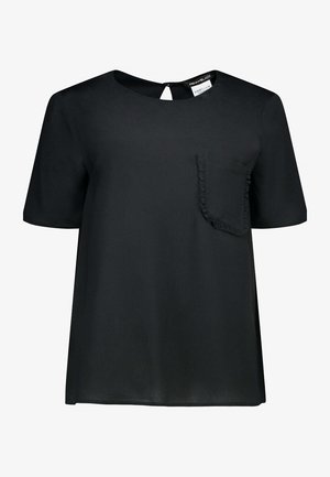 Top nero a maniche corte con scollatura rotonda e un dettaglio a chiave sul retro. Presenta una tasca arricciata sul lato sinistro. Tessuto dalla consistenza liscia.