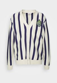 Strickjacke mit vertikalen navyblauen und cremefarbenen Streifen, V-Ausschnitt, vorn mit Knöpfen und einem gestickten grünen Emblem auf der linken Brustseite.