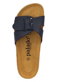 Sandal in gomma nera, modellata, con cinturino regolabile e fibbia. Soletta in suede sagomata con texture marrone chiaro. Presenta il nome del marchio impresso.