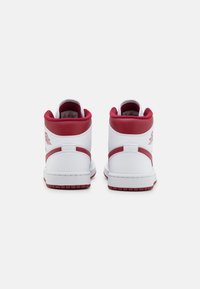 Jordan AIR JORDAN 1 MID - Sapatilhas de cano alto - white/pomegranate