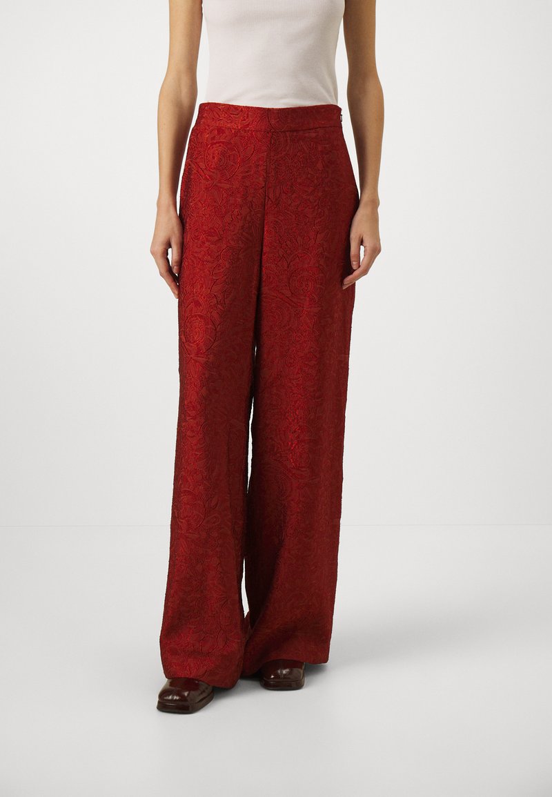 IVY OAK - PRIYA - Trousers - copper red, Enlarge