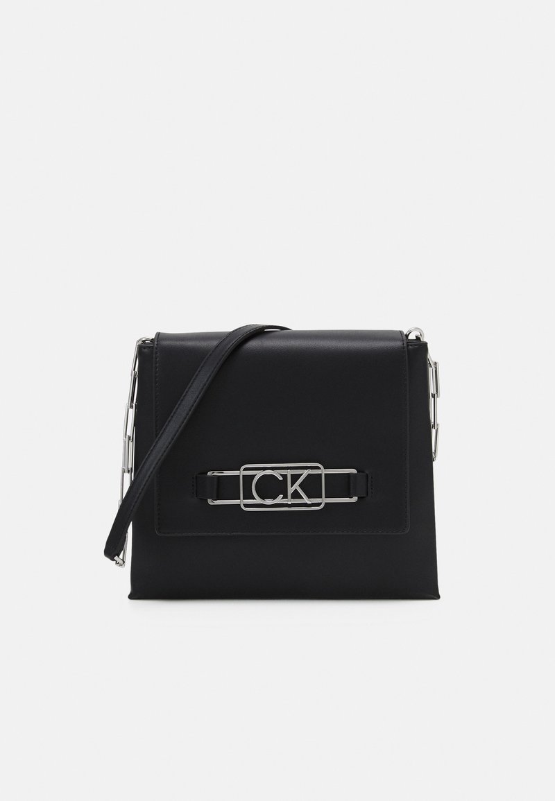 Calvin Klein SHOULDER BAG FLAP Handtasche black/schwarz Zalando.de