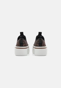 Even&Odd Tenisice - brown
