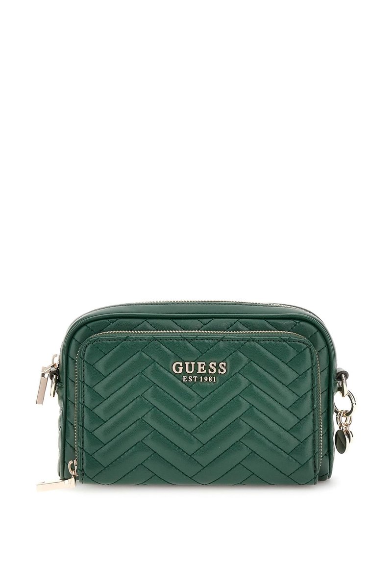 Borsa a tracolla verde trapuntata in pelle con motivo a spina di pesce, hardware in argento e logo sul davanti.