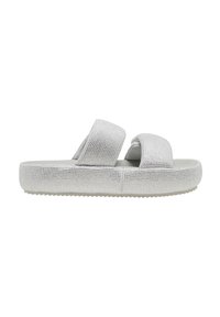 Sandale blanche à enfiler avec deux larges brides texturées et une semelle plateforme épaisse, conçue pour un usage décontracté.