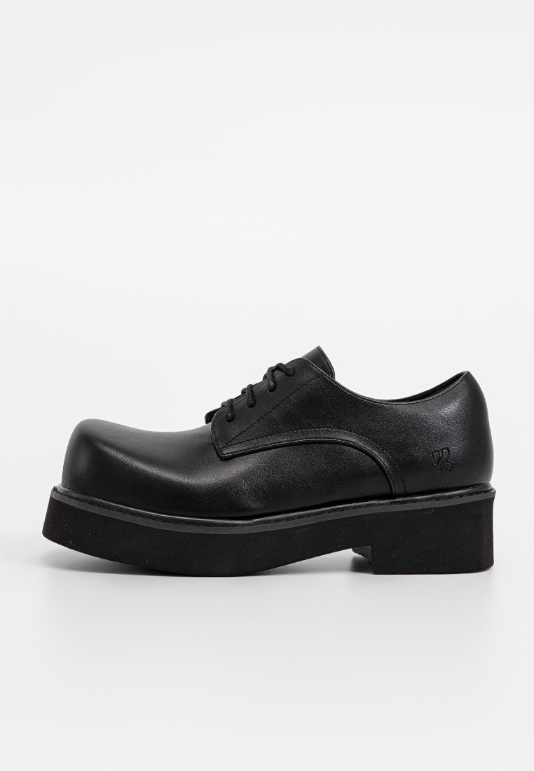 Koi Footwear Sportieve veterschoenen zwart Koi Footwear Sportieve veterschoenen zwart