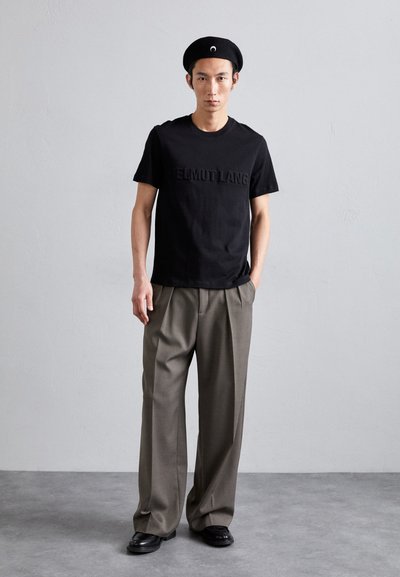 Helmut Lang EMBOSSED TEE ROUNDED - Camiseta básica - black