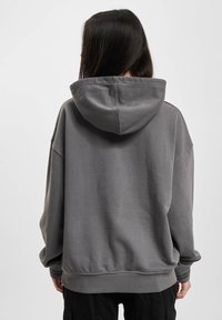 DEF BIG  - Kapuutsiga pusa - anthracite