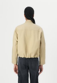 Tommy Hilfiger Bomber Jacket - country ivory